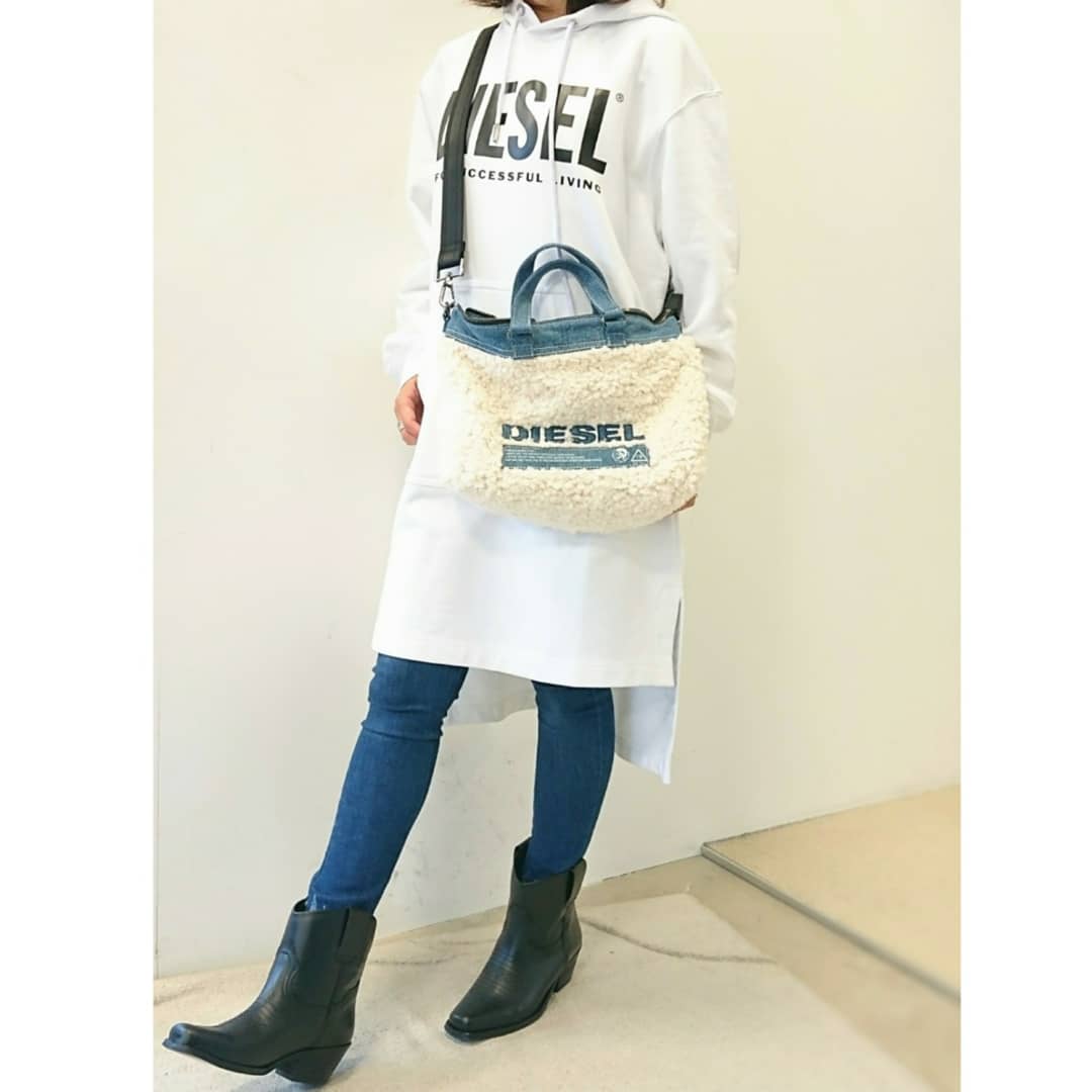 コーディネート Diesel Women S スウェット ワンピース コーデ ボワール インターナショナル Voir International